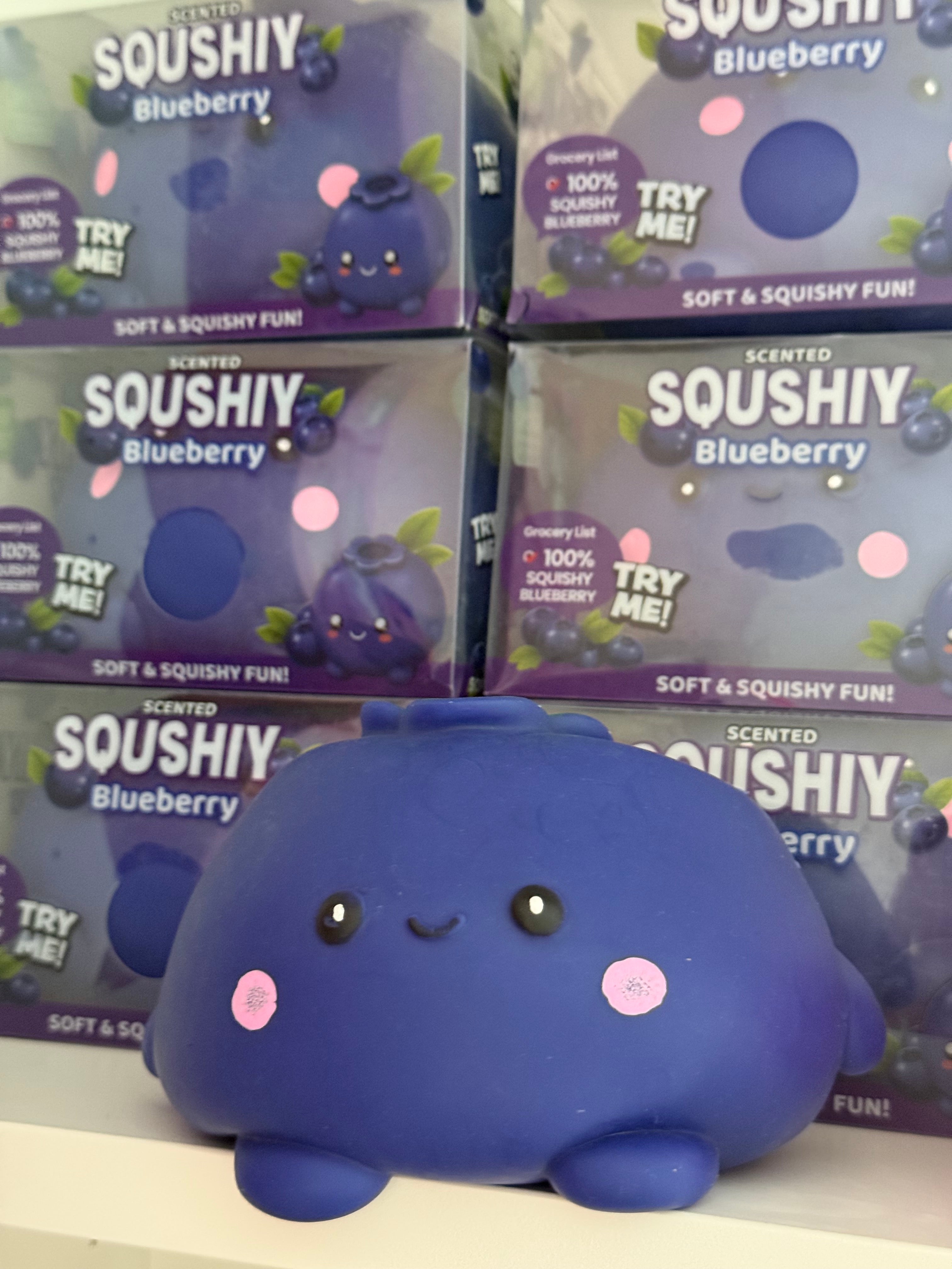 BLUEBERRY AND PINKBERRY JUMBO SQUISHY Shaving Cream texture