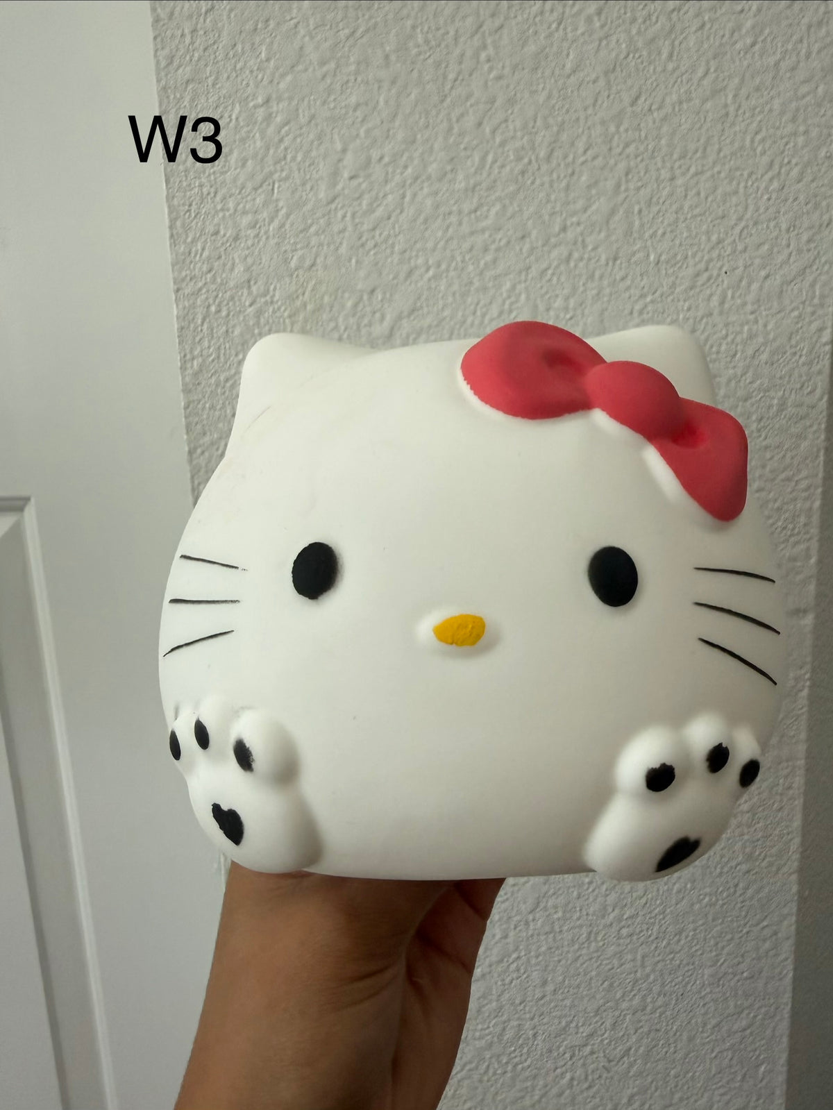 DEFECTED HK KITTY JUMBO Squishies